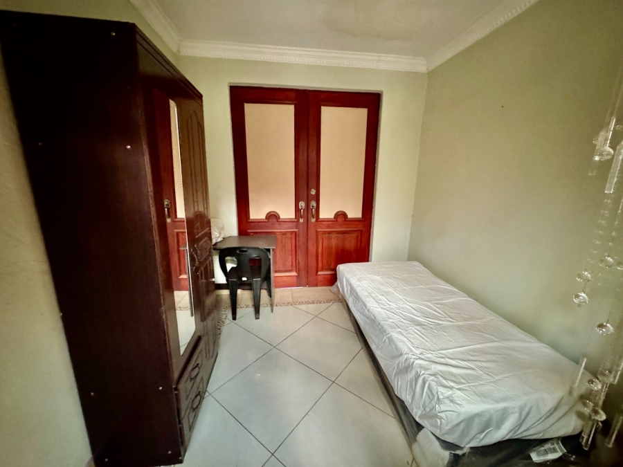 23 Bedroom Property for Sale in Kannoniers Park North West
